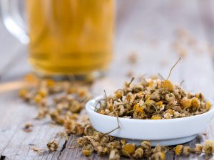 En tisane, ou en apéritif, de nombreuses plantes sont idéales pour la digestion